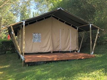 Safari tent