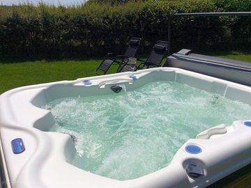 Oak view tub