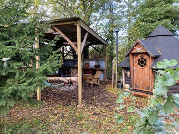 Hobbit house with outdoor cooking area