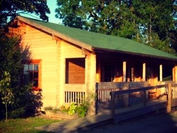 Log cabin