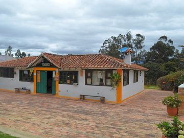 Colonial-style estate