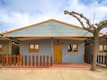 Bungalows de madera. / wooden bungalows.