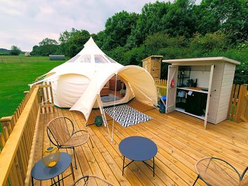Skylarks deck and kitchen