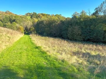 Route up to fields