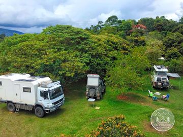Motorhomes and tourers welcome