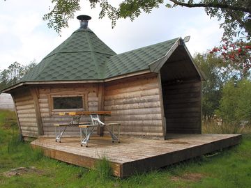Private deck and picnic table