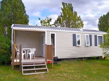 Exterior Evasion caravan