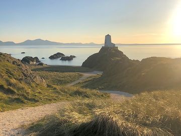 Ynys llanddwyn