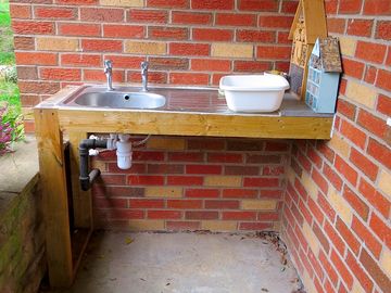 Washing-up area