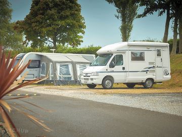 Electric gravel touring pitch