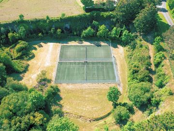 Terrain de tennis