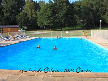 Outdoor swimming pool