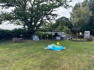 Relaxation and play areas, plus launderette