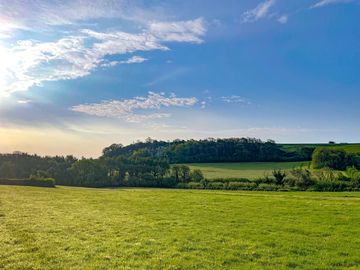 Field camping with no restrictions on pitching up