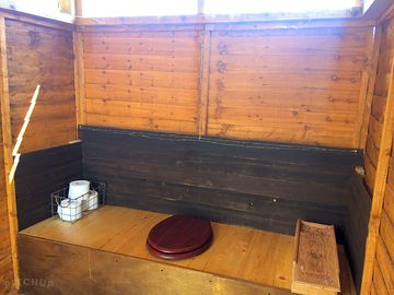 Compost toilet