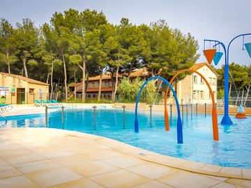 Pool complex