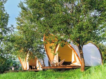 Gelände mit Blick auf ZENZONE Lodges