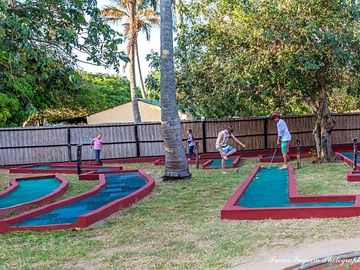 Miniature golf