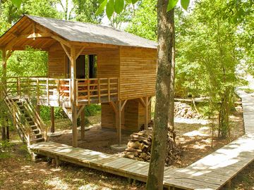 Raised walkway