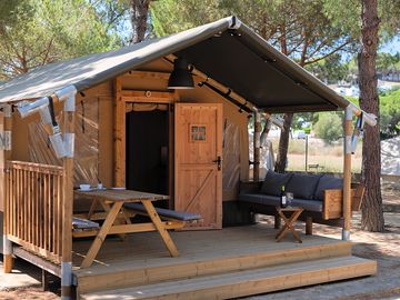 Salguer exterior
