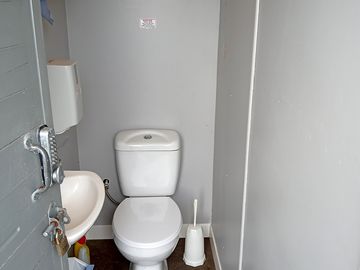 Toilet 2 - toilet & wash basin
