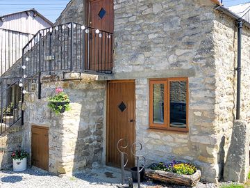 The barn from the outside