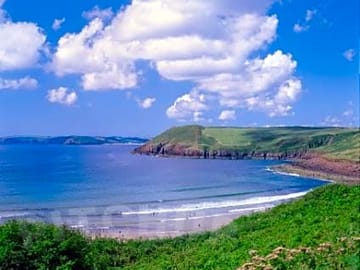 Manorbier Bay (added by manager 27 Jun 2011)