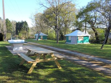 Easy access to the pitches