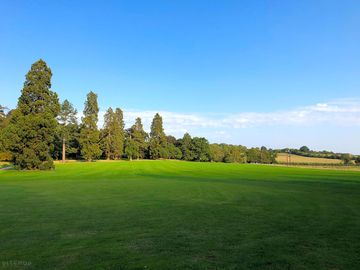 On the banks of the river Glem (added by manager 23 Sep 2020)