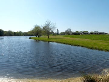 Sizeable fishing lake (added by manager 31 Jan 2019)