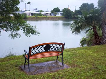 Lakeside benches (added by manager 28 Aug 2018)