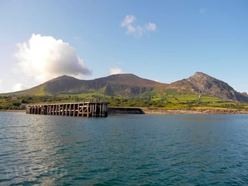 Trefor Pier (added by LuckyDip 15 Oct 2009)