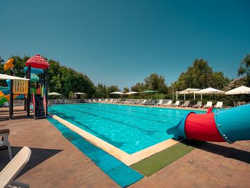 Swimming pool with slide