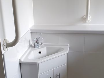 New easy access wheelchair friendly wash room and toilet