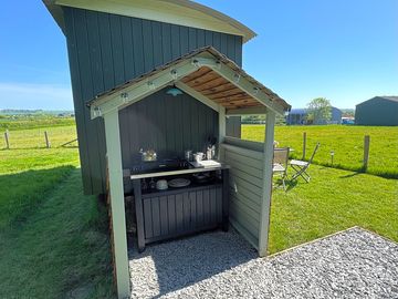 Outdoor kitchen