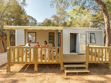 Exterior of the caravan
