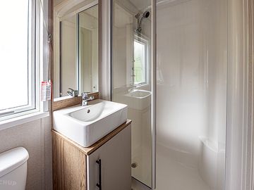 Main bathroom.