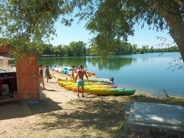Kayaks and pedalos for hire