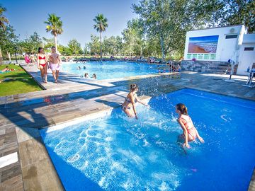 Outdoor swimming pool