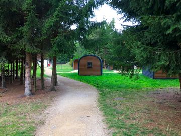 Footpath to the pods