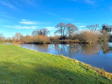 A sunny and crisp day at the specimen pool