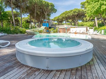 Jacuzzi