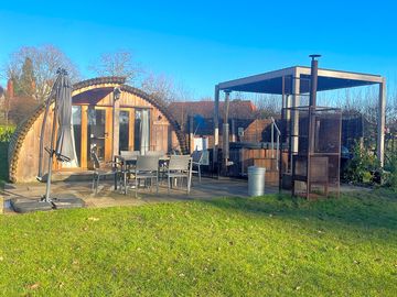 2 bedroom cabin exterior