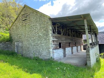 The Backpackers Barn