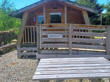Exterior of the robin's nest cabin