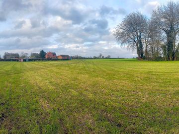 Spacious camping meadow