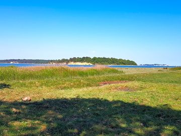 Stunning location overlooking poole harbour