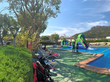 Inflatables in the pool