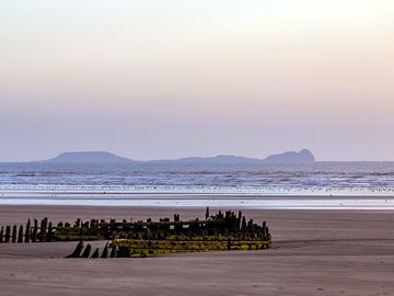 Cefn sidan beach