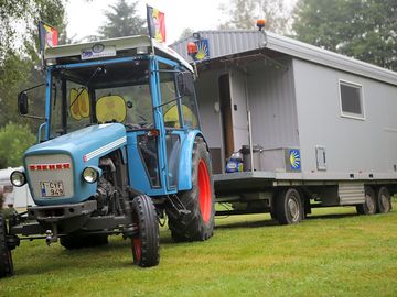 Tractor-pulled caravan